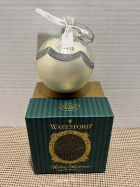 Waterford Holiday Heirlooms Peacock Memories Ball Ornament 1997